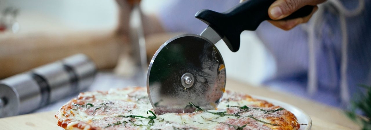 Krojenie nożem do pizzy